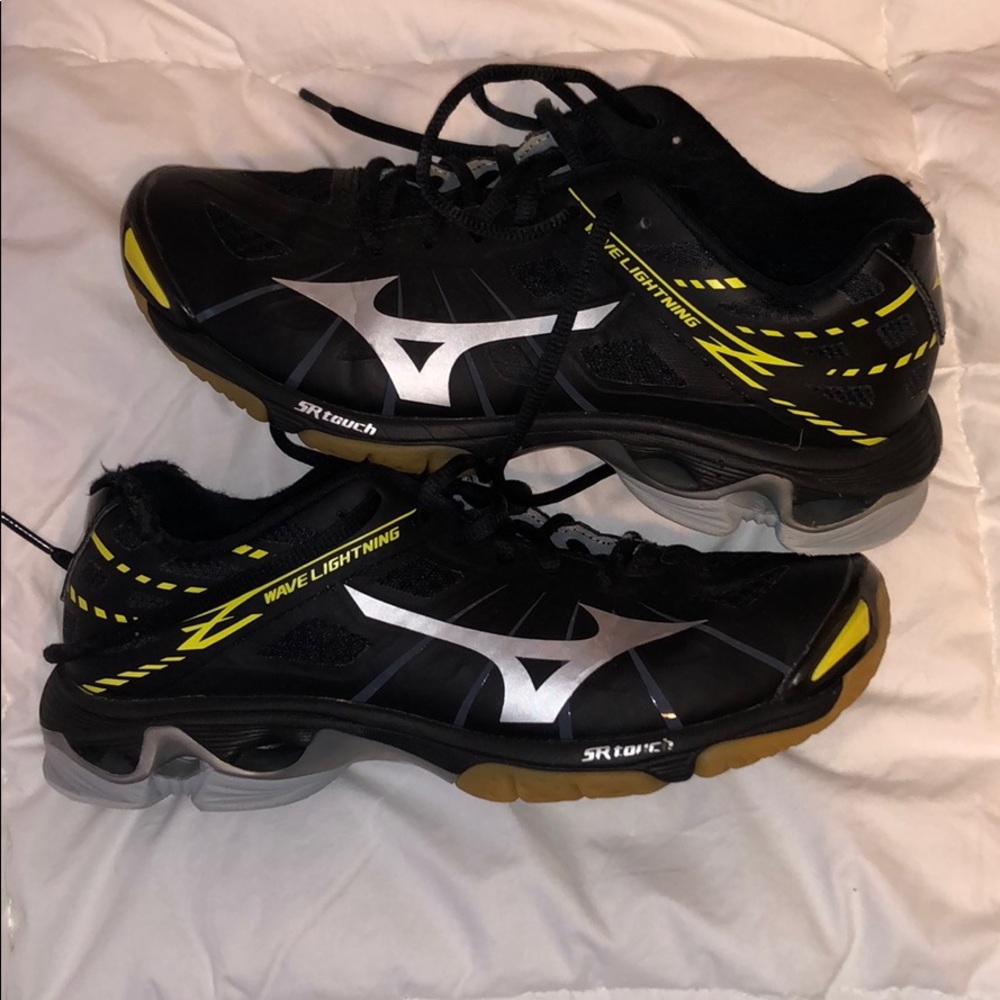 Mizuno Volleyball Shoes